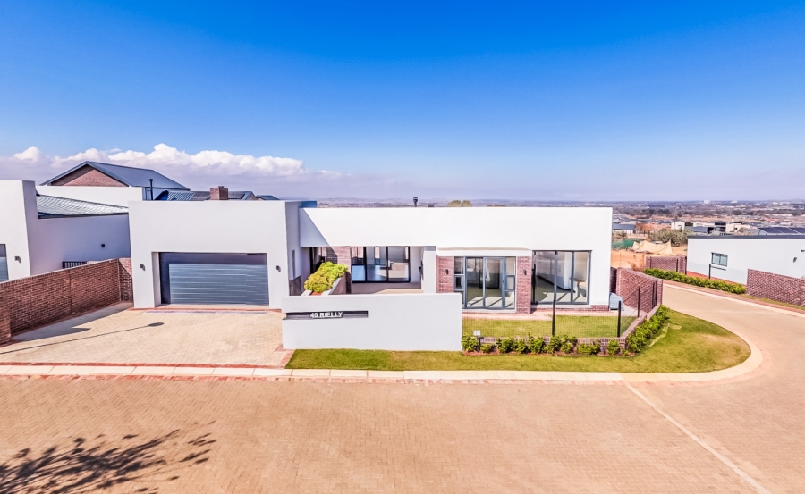 3 Bedroom Property for Sale in Vyfhoek A H North West